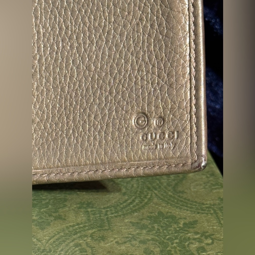 GUCCI Embossed Continental Platinum Leather Wallet - Picture 8 of 16